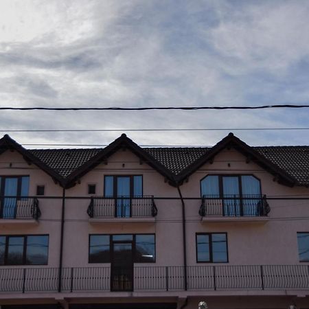 New House Hotel Curtea de Argeş Eksteriør billede