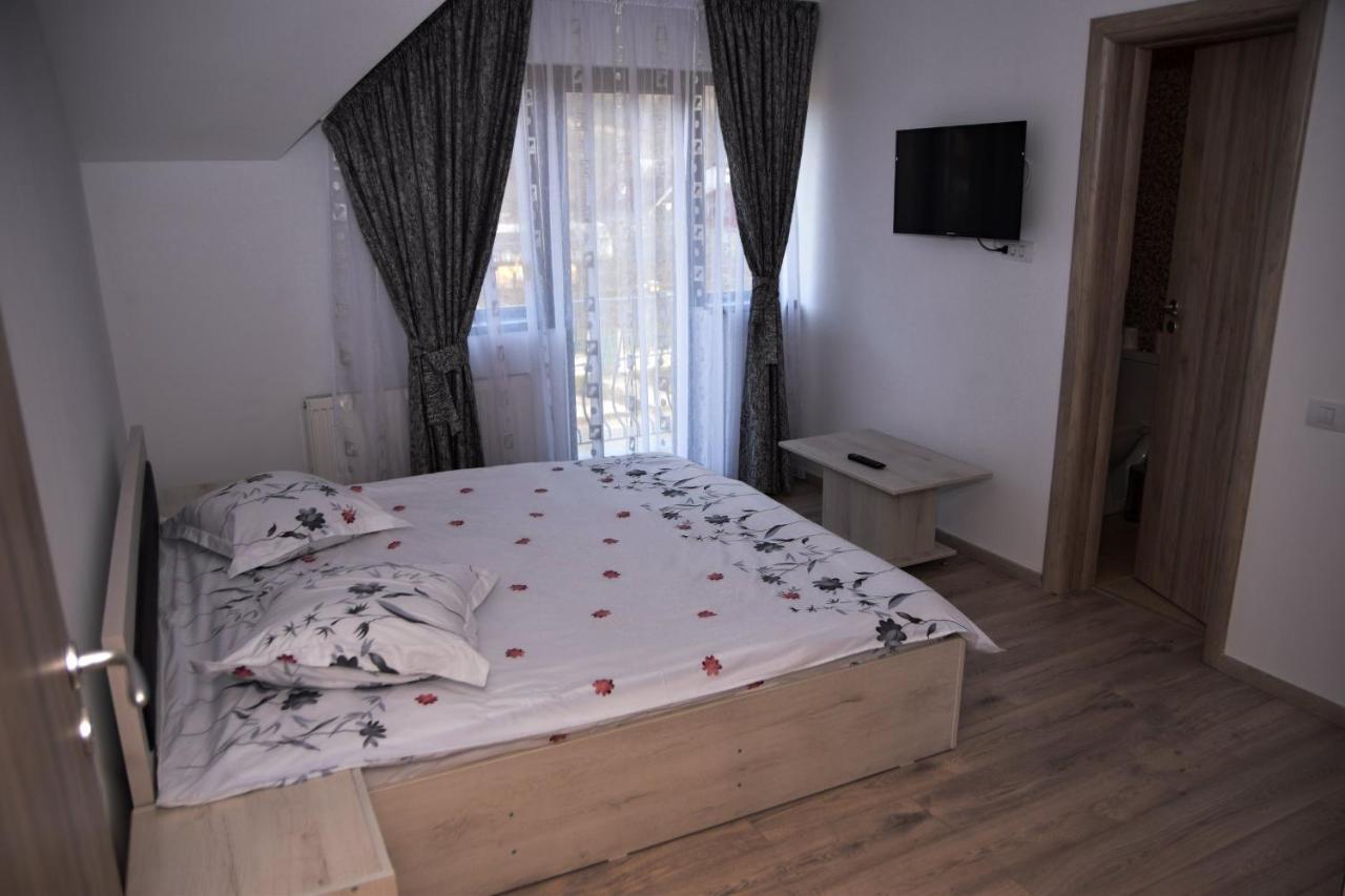 New House Hotel Curtea de Argeş Eksteriør billede