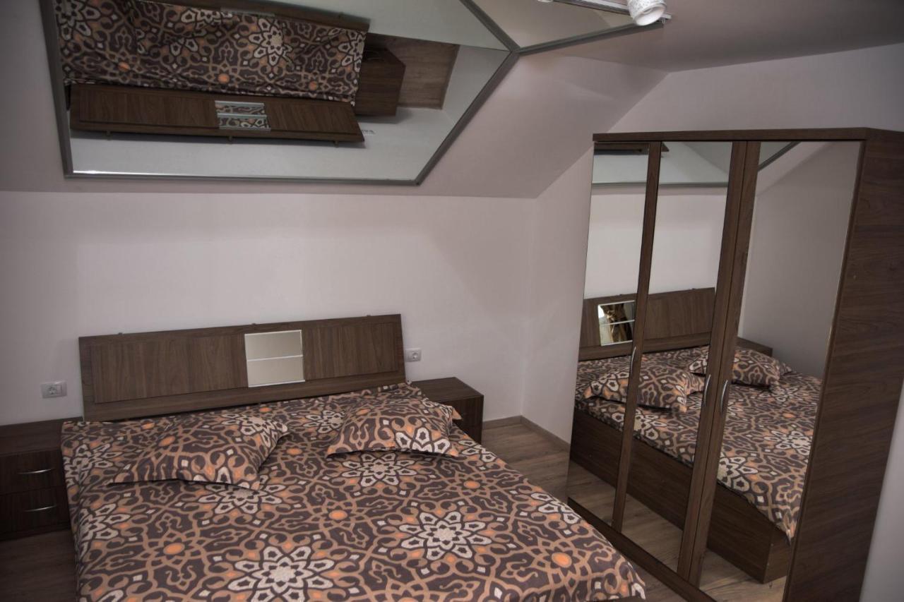 New House Hotel Curtea de Argeş Eksteriør billede