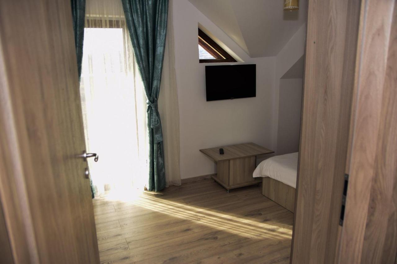 New House Hotel Curtea de Argeş Eksteriør billede